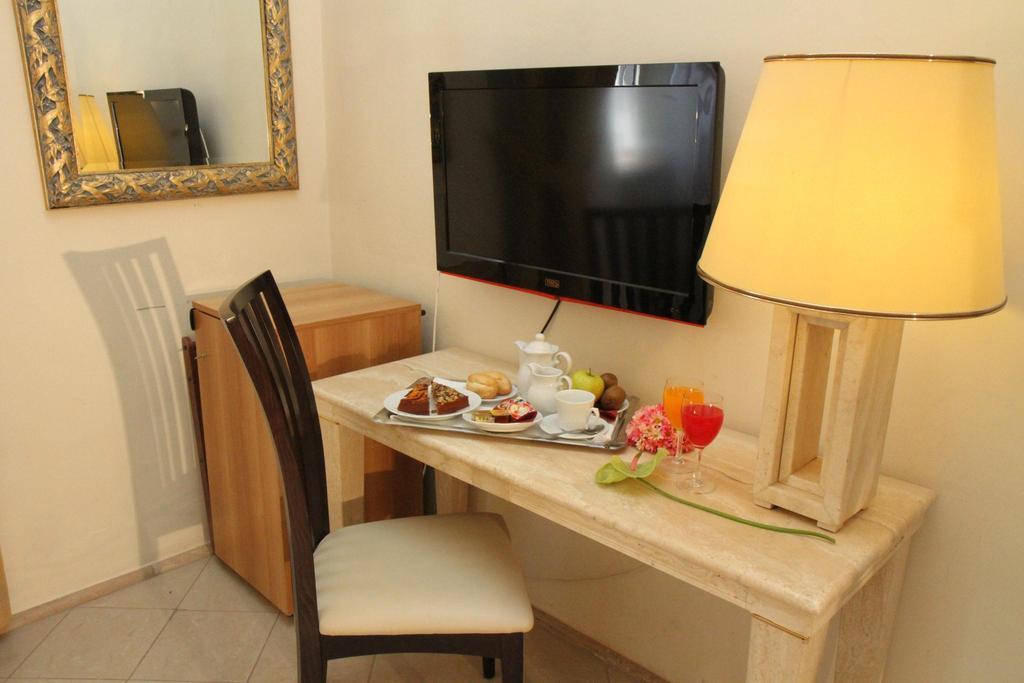 Hotel Villa Margherita Casciana Terme Værelse billede